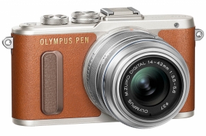Aparat Foto Digital Compact Olympus E-PL8 Pancake Zoom + EZ-M1442EZ Maro