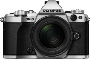 Aparat Foto Digital Compact Olympus  E-M5II Pancake Zoom + E-M5 Mark II + EZ-M1442EZ Negru